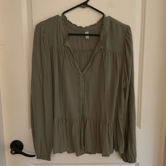 Gentle Fawn Sage Blouse - Picture 2 of 3